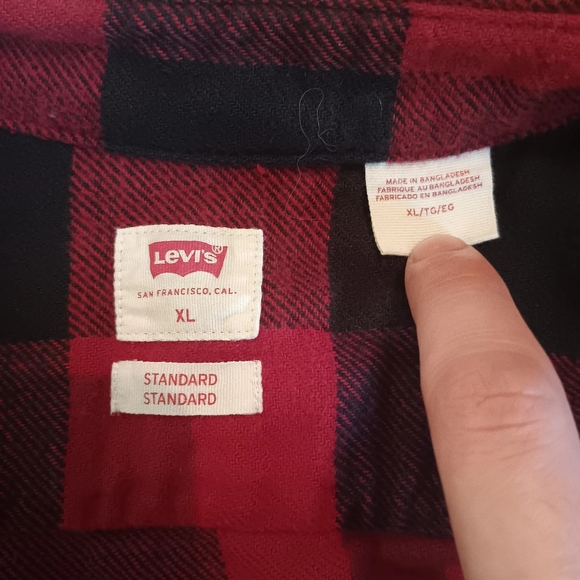 Levis red and black flannel - Picture 7 of 7